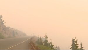 grasshopper fire nears 40,000 acres, threatens mt. hood meadows and sends smoke into portland